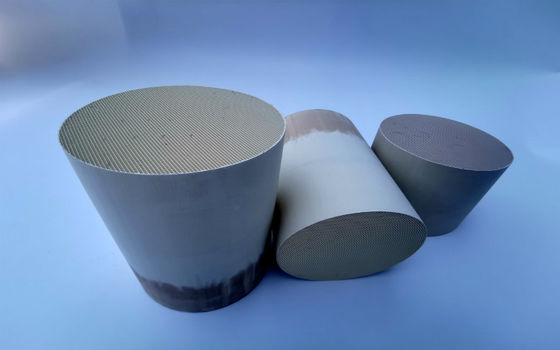Pt Pd RHは蜜蜂の巣の触媒キャリア300cell 200cellエンジンの排気物質に塗った