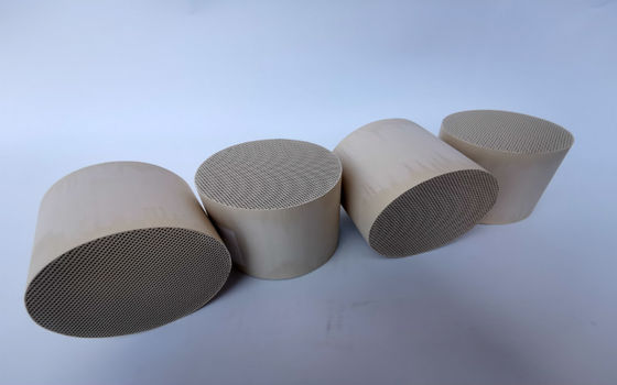 Pt Pd RHの普遍的な触媒のユーロ4つの5つの6つの金属触媒の基質