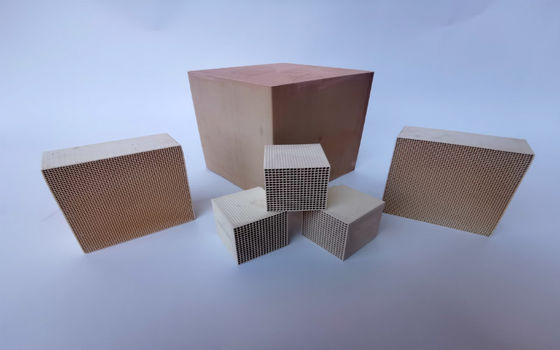 減少VOCの触媒の揮発有機化合物の相互作用の脱臭