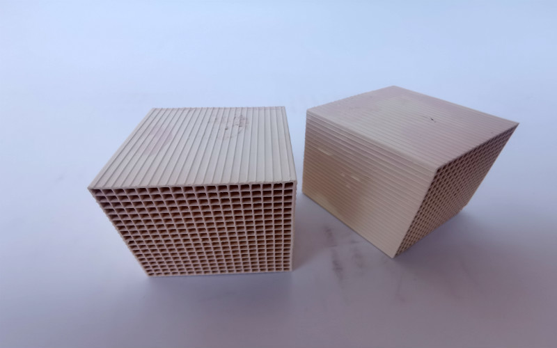 揮発有機化合物VOCの触媒のCatOxの触媒作用の酸化剤